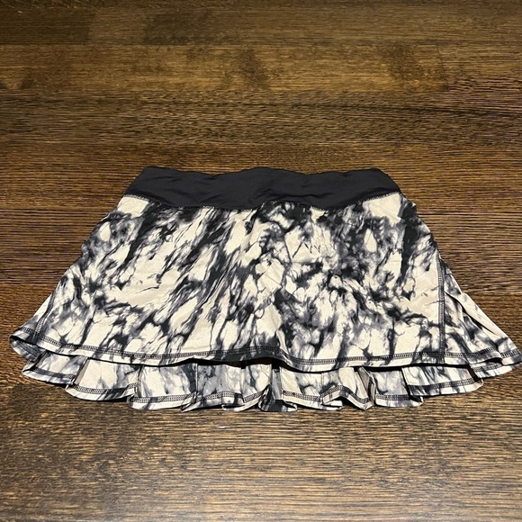 Lululemon shorts with skirt overlay - Picture 2 of 2